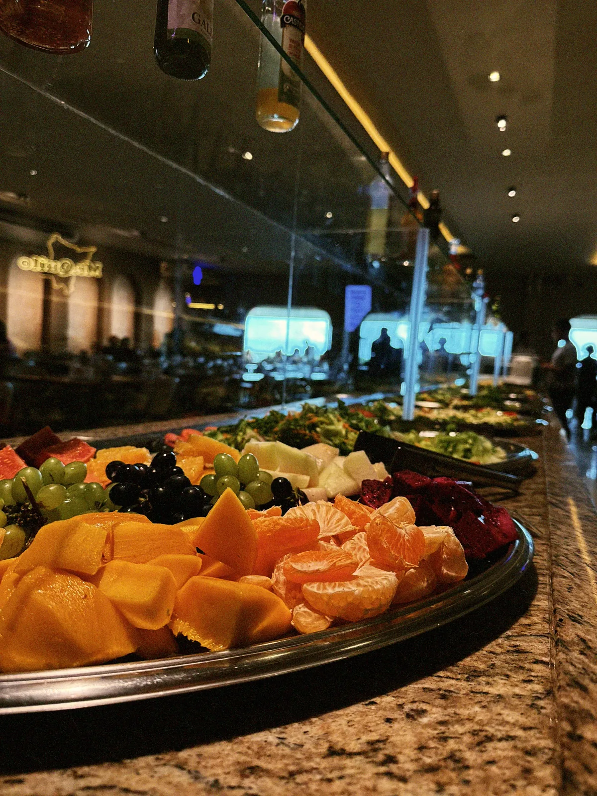 Mesa de frutas frescas do buffet